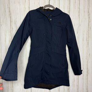The North Face Women's Navy Blue Hooded Jacket XS